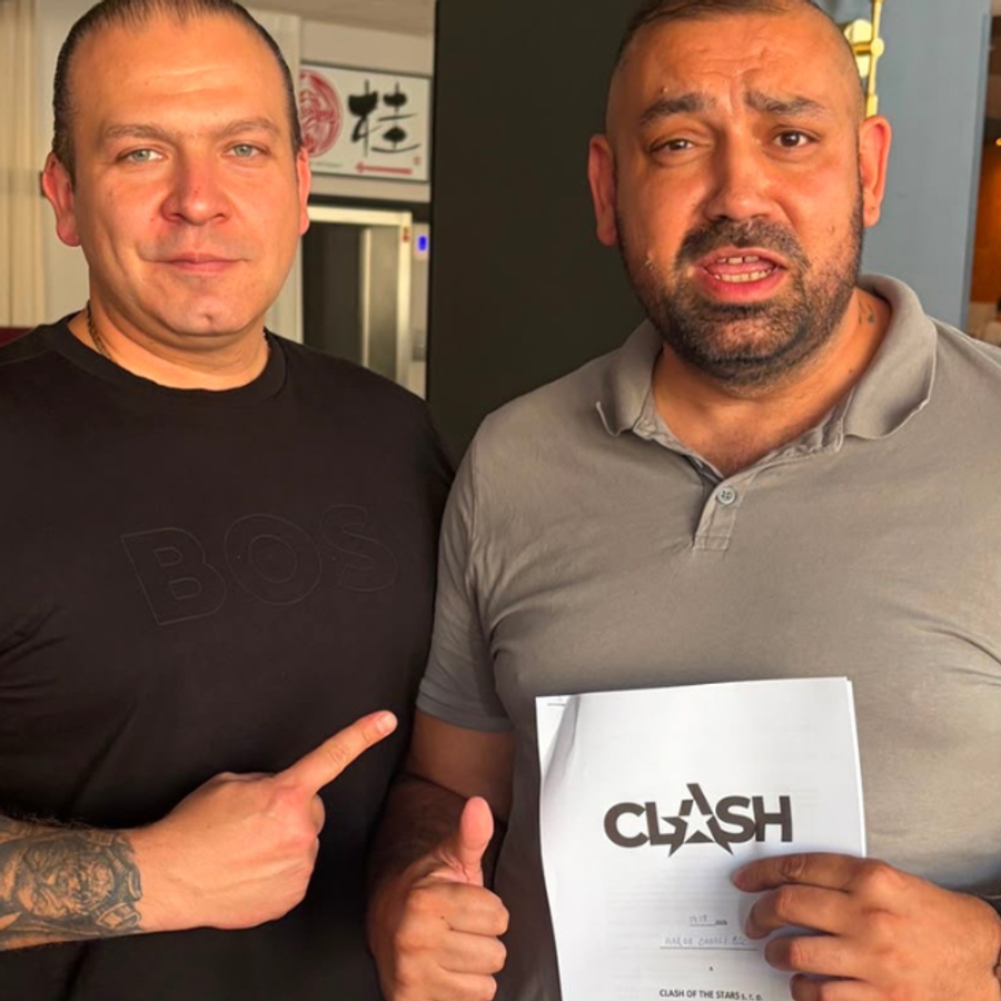 Cavali a spolumajitel Clashe Tyberiusz Labudek