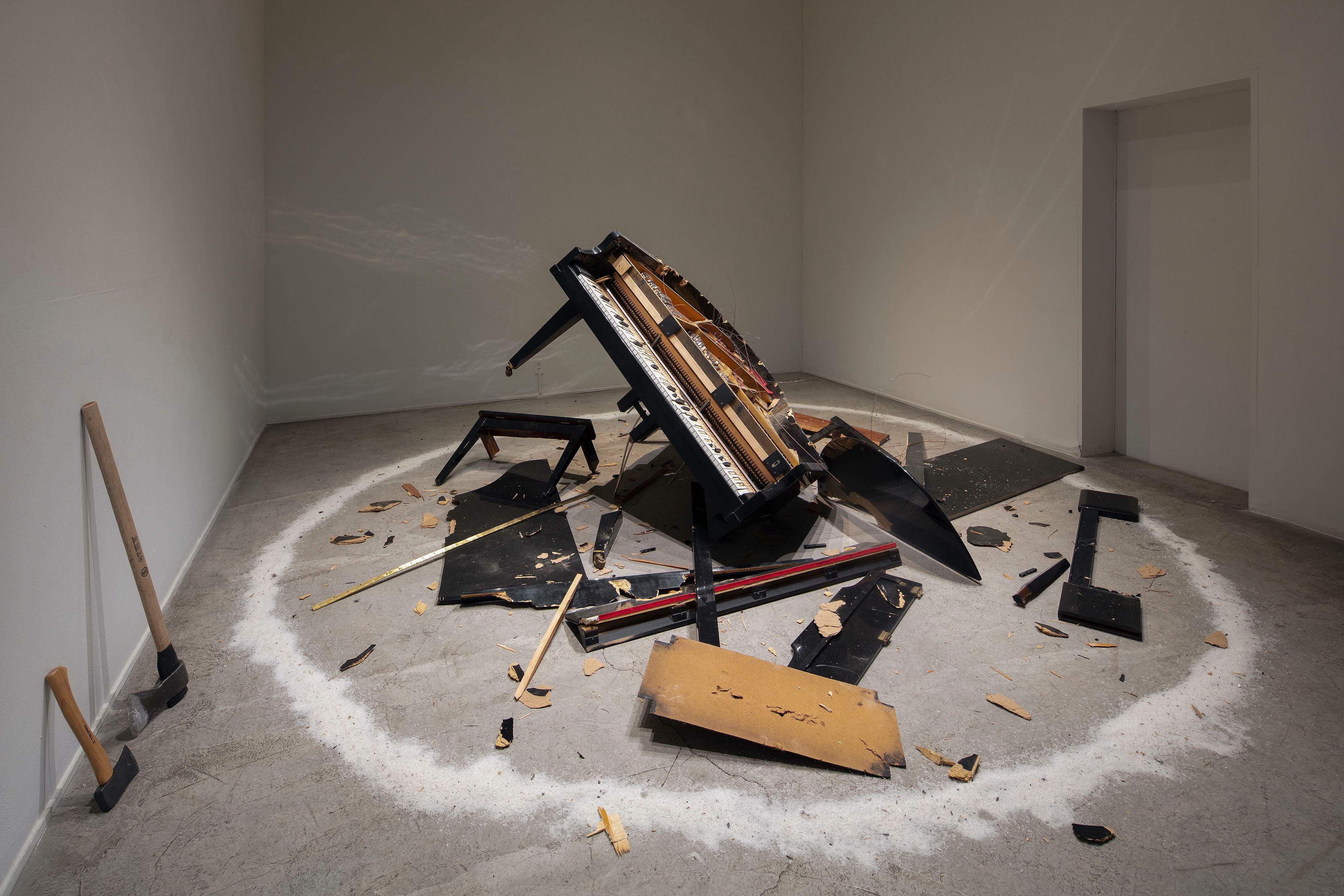 Raphael Montañez Ortiz, “Piano destruction concert: Dada con Mama (Instalación)”, 2014