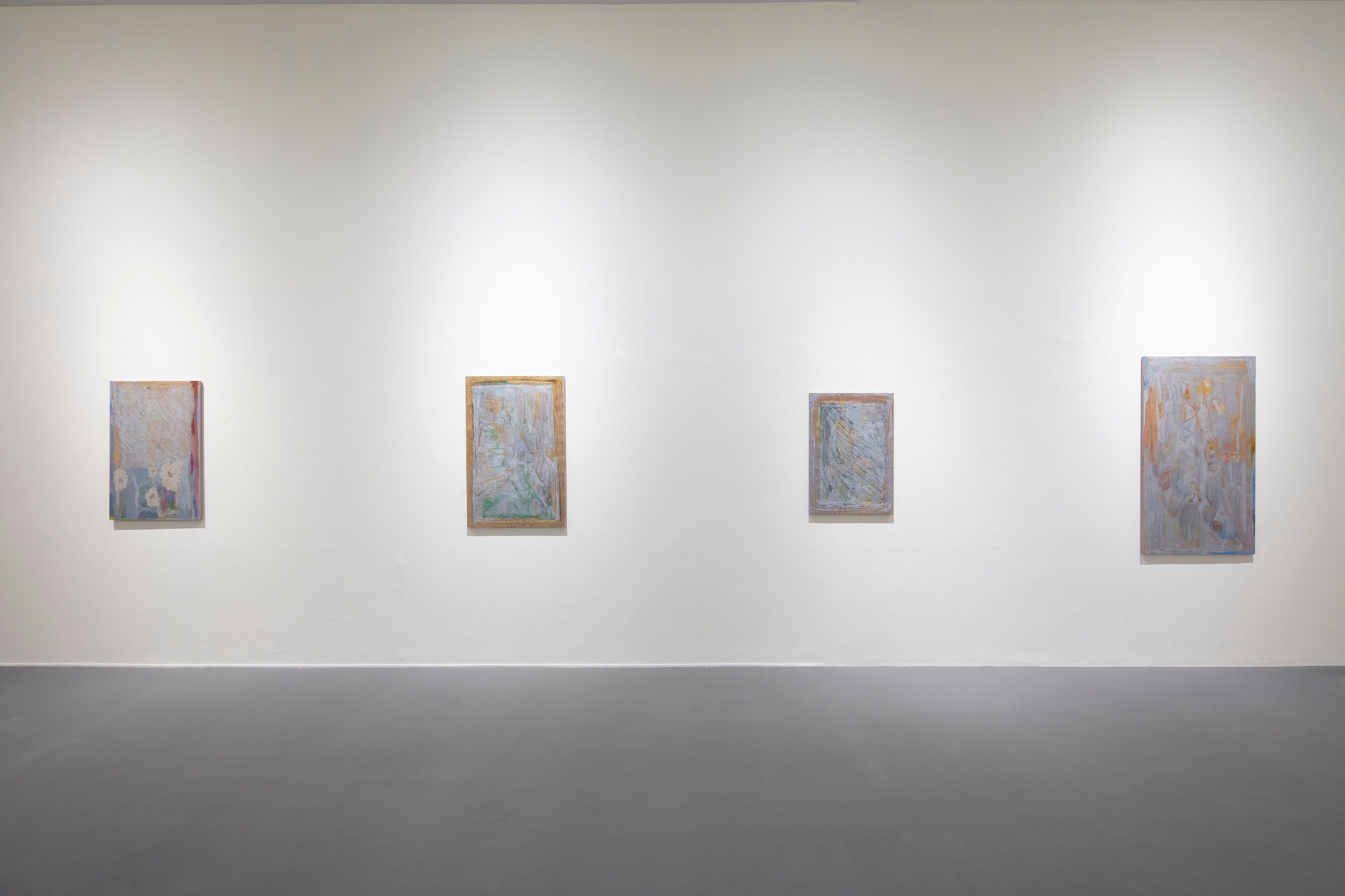 Varda Caivano, "Luz de luna", 2024. Vista de exposición en Labor.