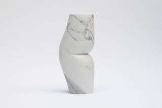 Pliegue | 2019 | mármol de Carrara | 60 x 22 x 28 cm 
