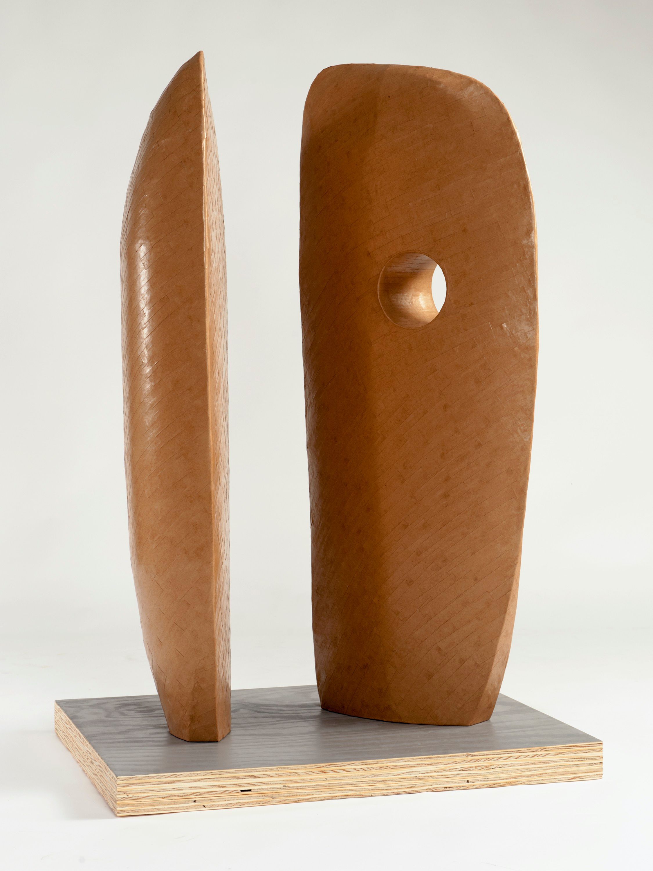 Display modern 1 (Hepworth) No. 8 | Paper, glue and stone | 25 x 60 x 80 cm | 2014 