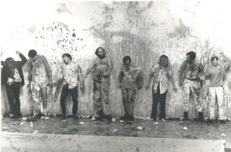 Vintage print: Destruction Theater | 1969 | Hollywood, CA. at Ace Gallery | 1969 | Fotografía por Irwin Glaser | 2011