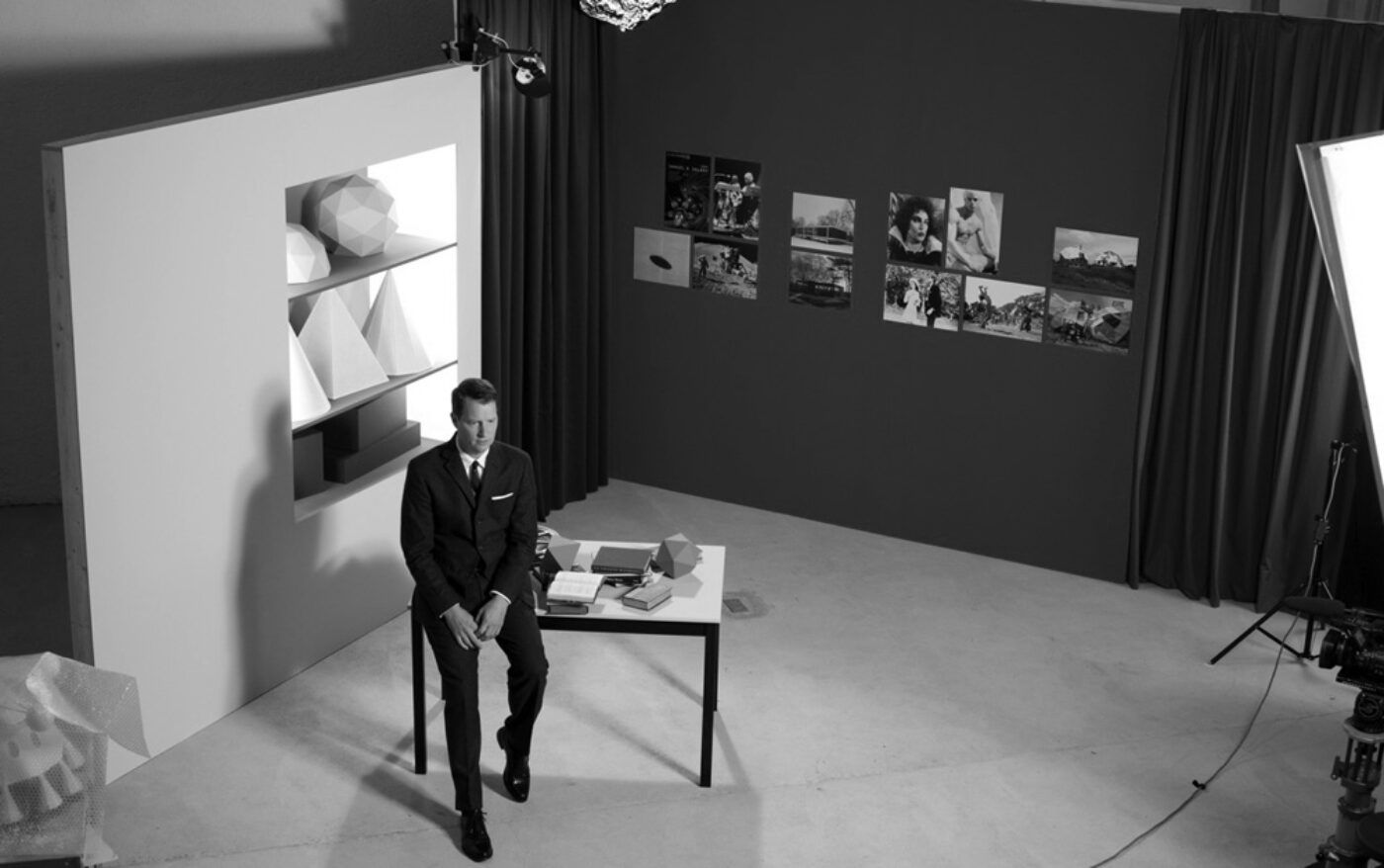 Hasta el 29 de octubre, Terence Gower participa con su video “New Utopias” (2010) en “Atmosphérique”.