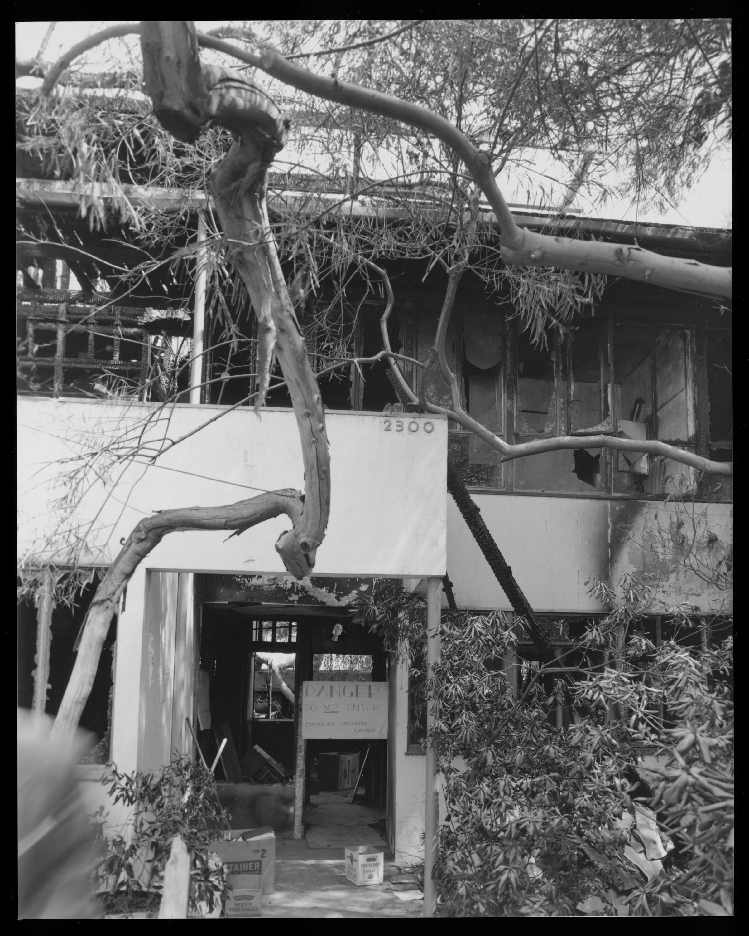 Neutra VDL — The Fire of 1963