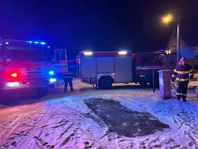 POŽÁR,SAZÍ V KOMÍNĚ