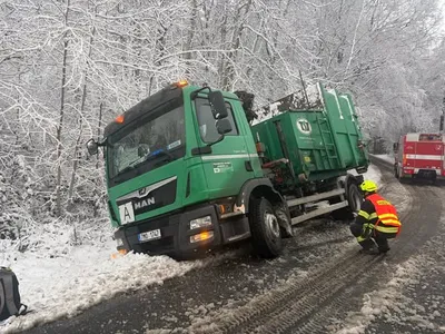 DOPRAVNÍ NEHODA UVOLNĚNÍ KOMUNIKACE, ODTAŽENÍ