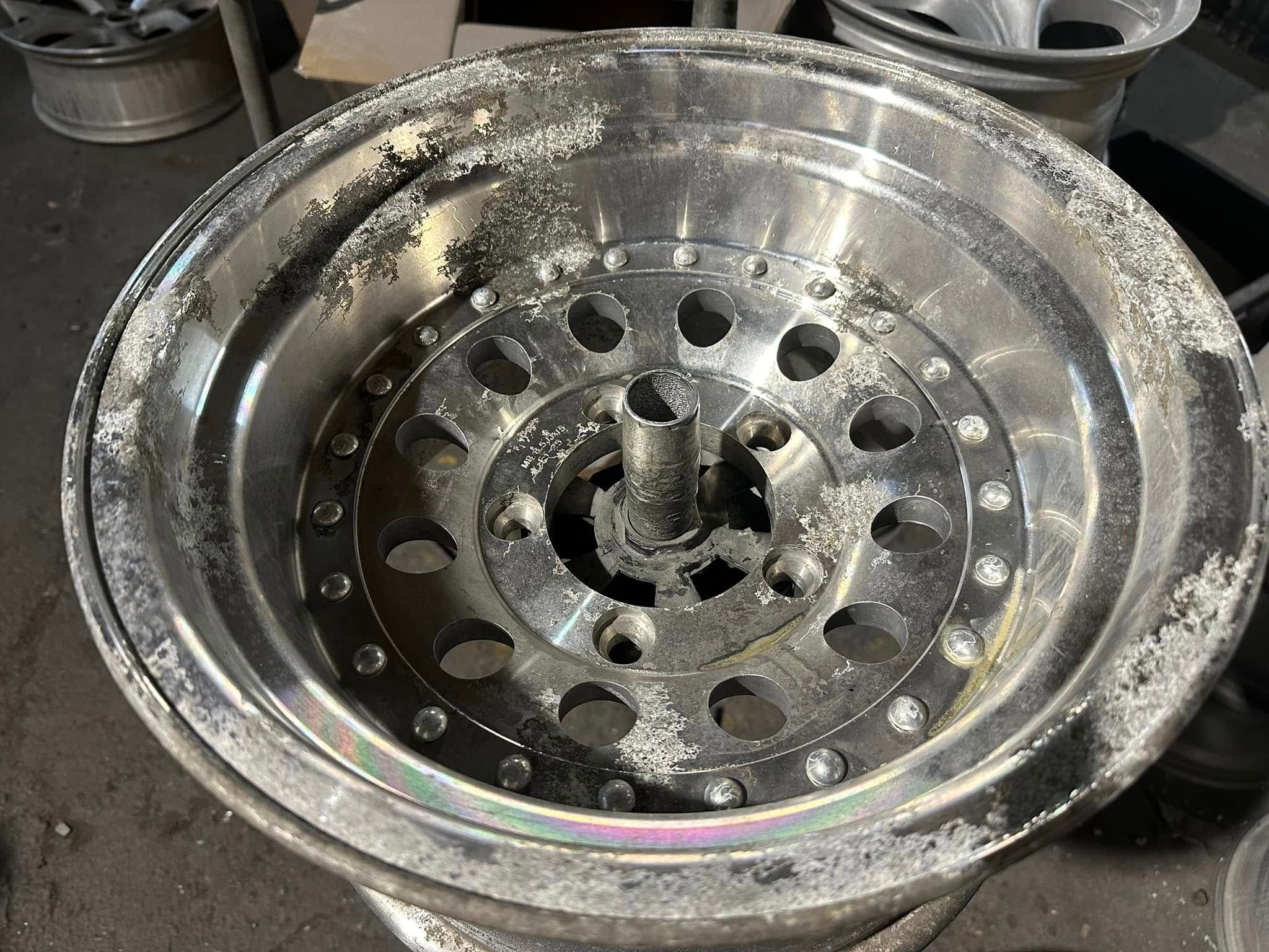 Polerowanie Wibracyjne felgi wykonane w firmie Felga Design