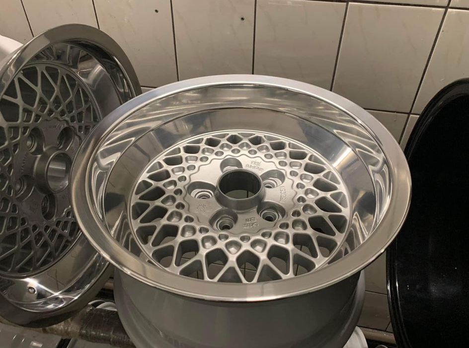 Polerowanie Rantów i Frontów w Firmie Felga Design