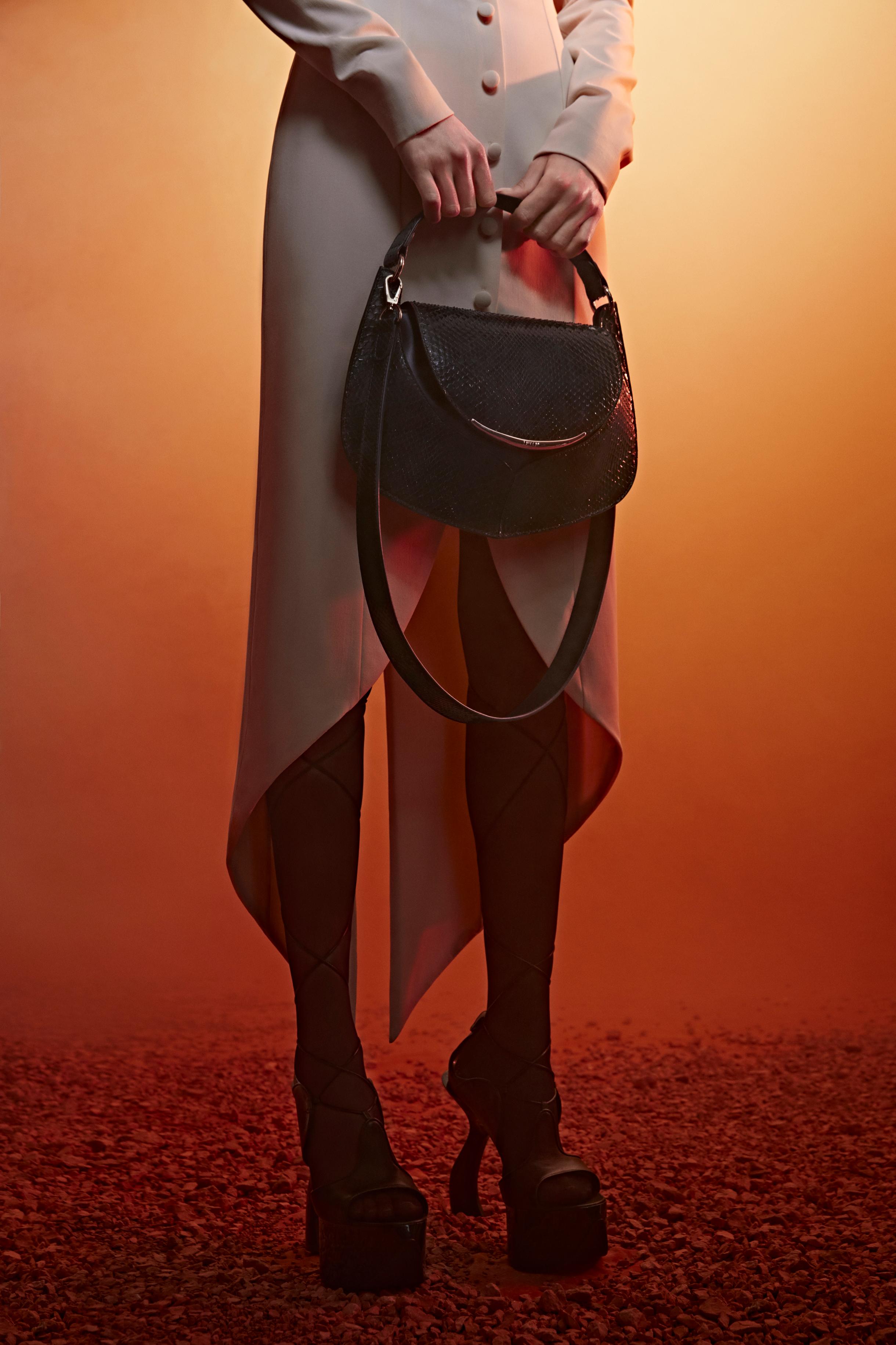 Abstract Two Pre-Fall 23, LOOK 22, undefined view.