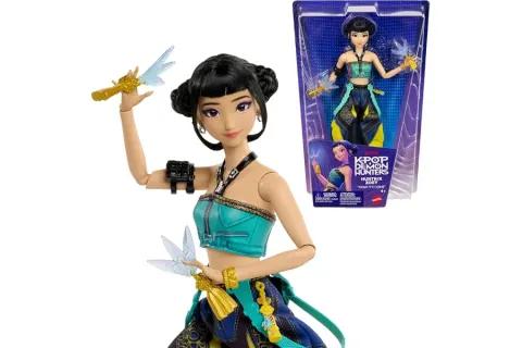 KPop Demon Hunters Zoey fashion doll with accessories