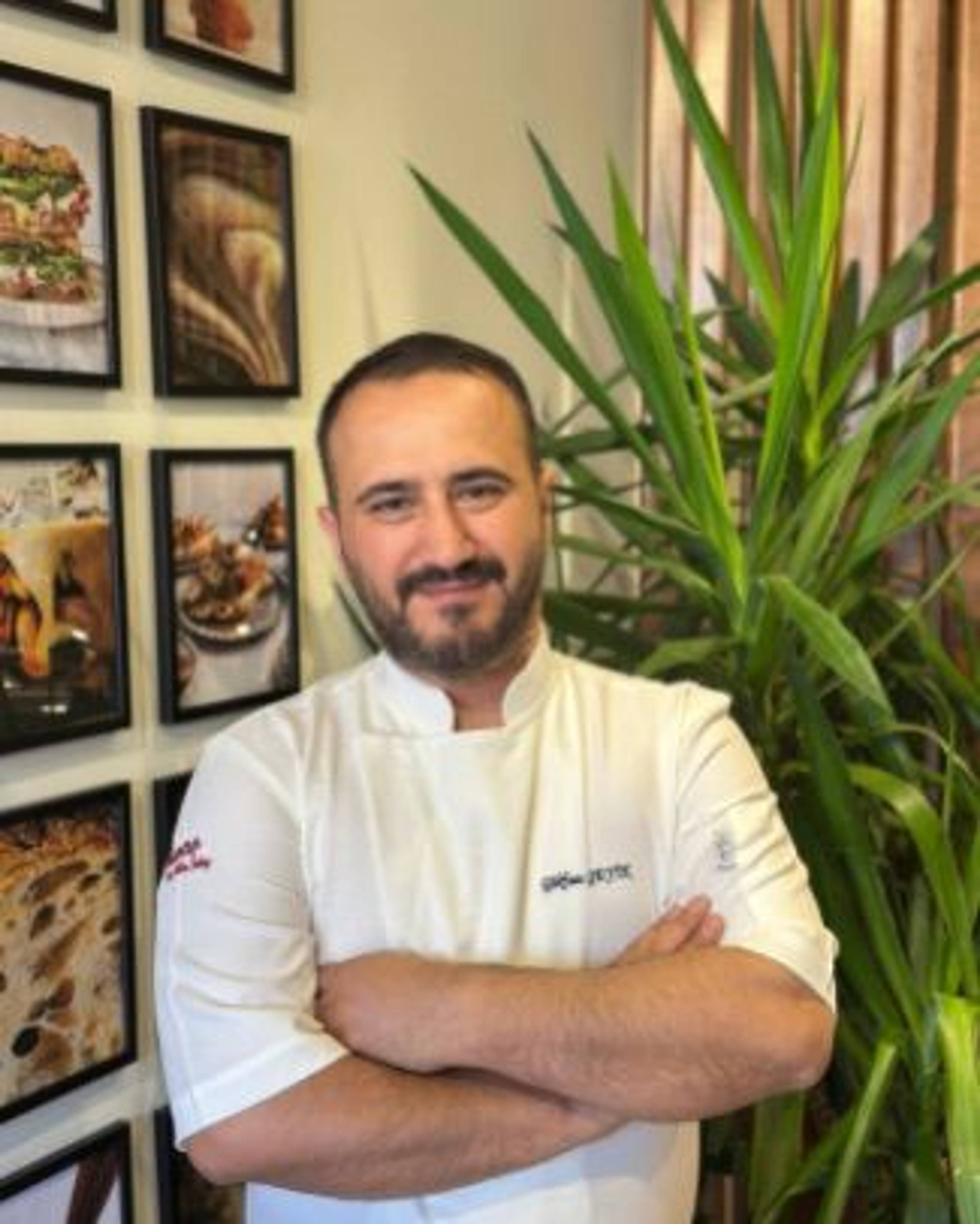 Schef a Gökhan Geyik 