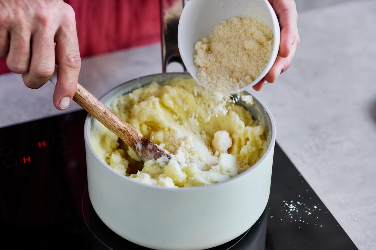Lemon, Eschalot and Thyme Chicken with Parmesan Mash