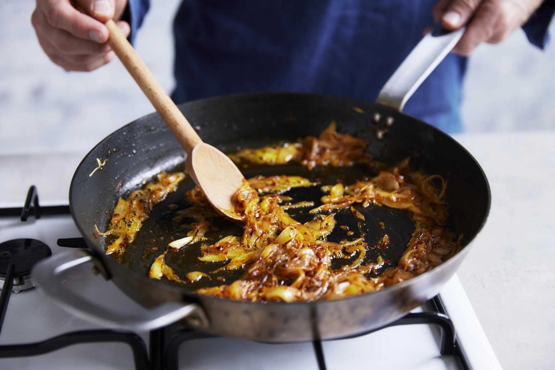 Chilli Basil Beef with Coconut Rice
