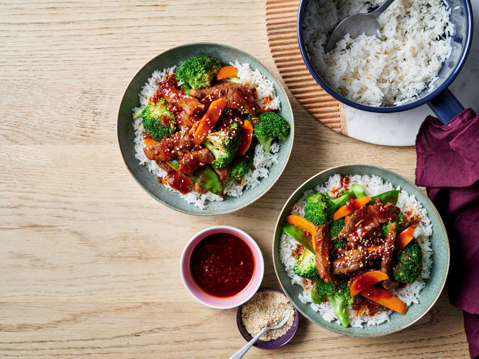 Spicy Sesame Beef and Vegetable Rice Bowl