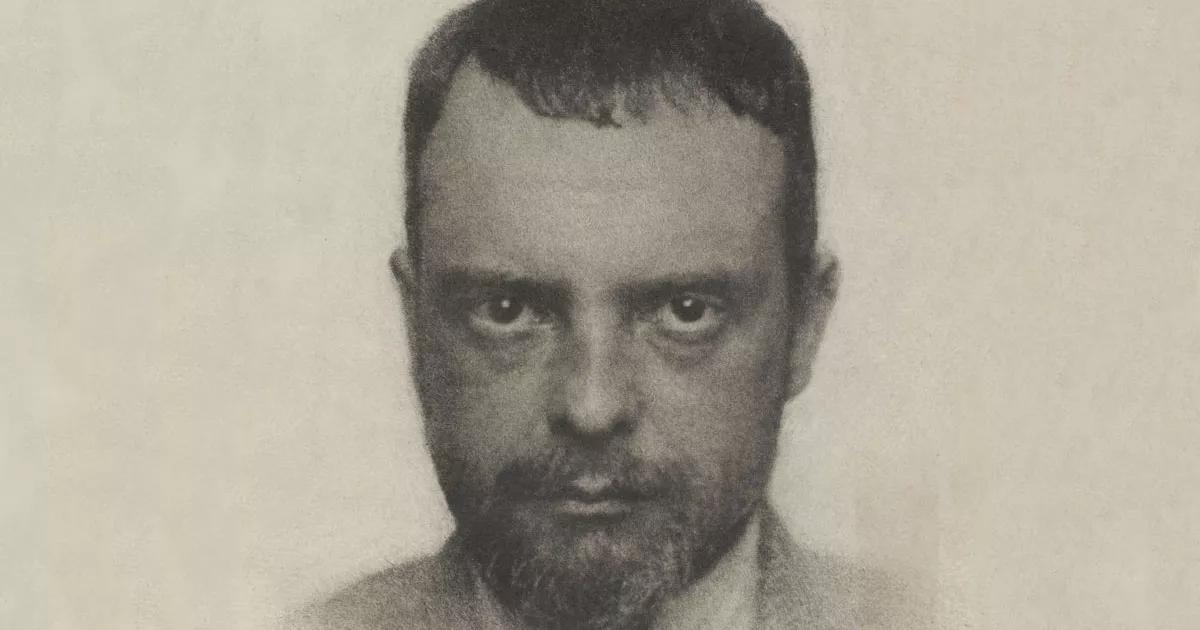 Obrisi višeslojne mistike