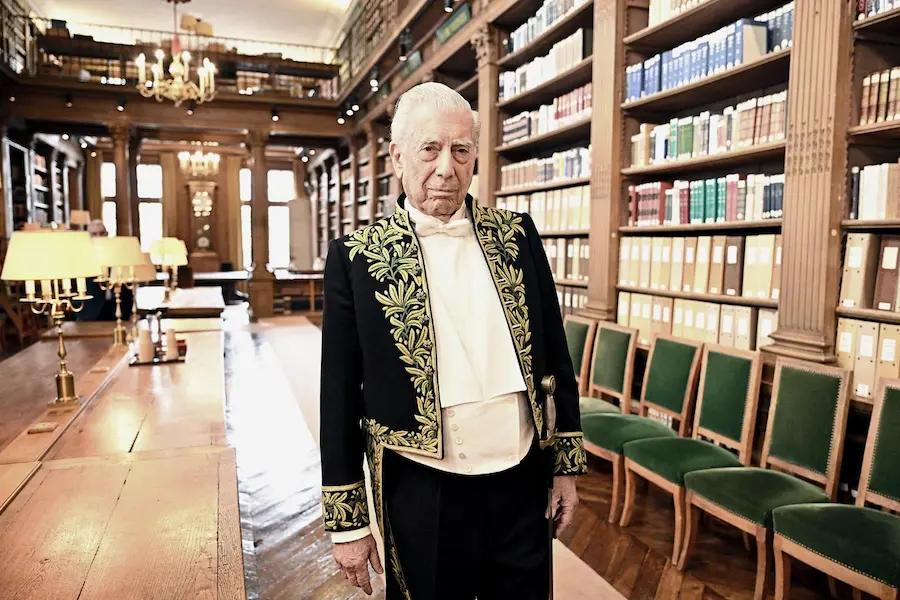 Pjesnik i krvožedni psi moći