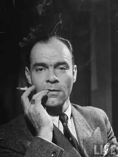 Denis De Rougemont