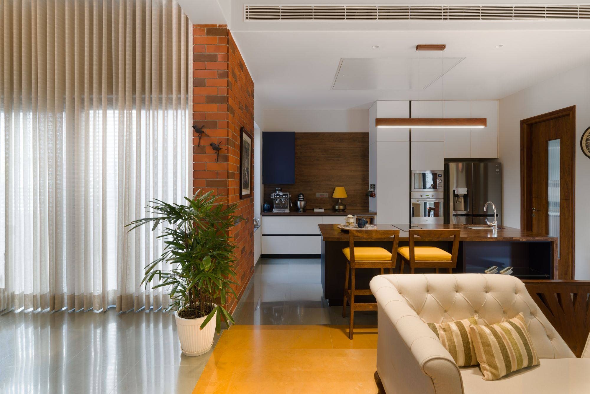 HOUSE 239 gallery image 6