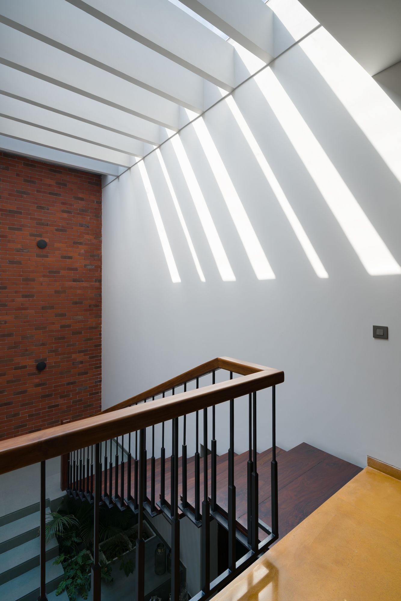 HOUSE 239 gallery image 4