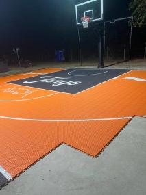 Sport en entreprise : un demi-terrain de basket pour les salariés (77)