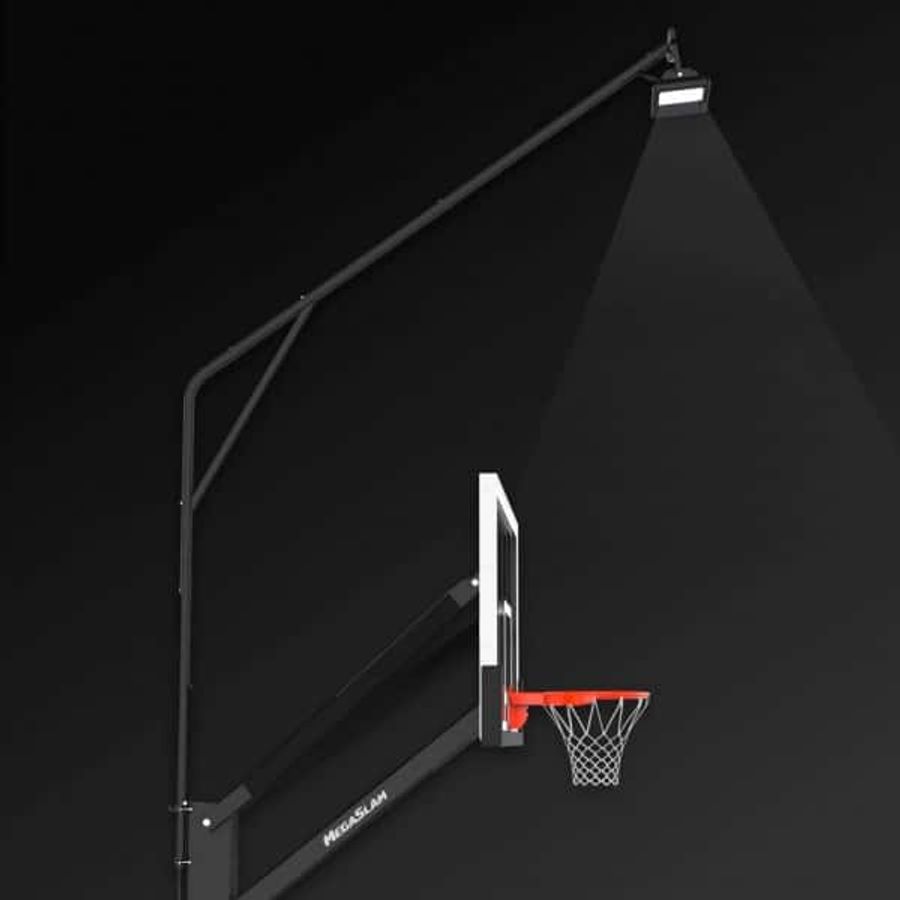 Game Light bezpečně upevněný nad basketbalovou deskou Mega Slam
