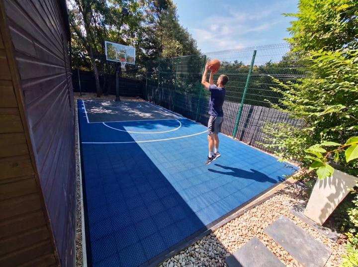 The Side-Yard Court: Serious Practice in a 5.5-Metre Strip