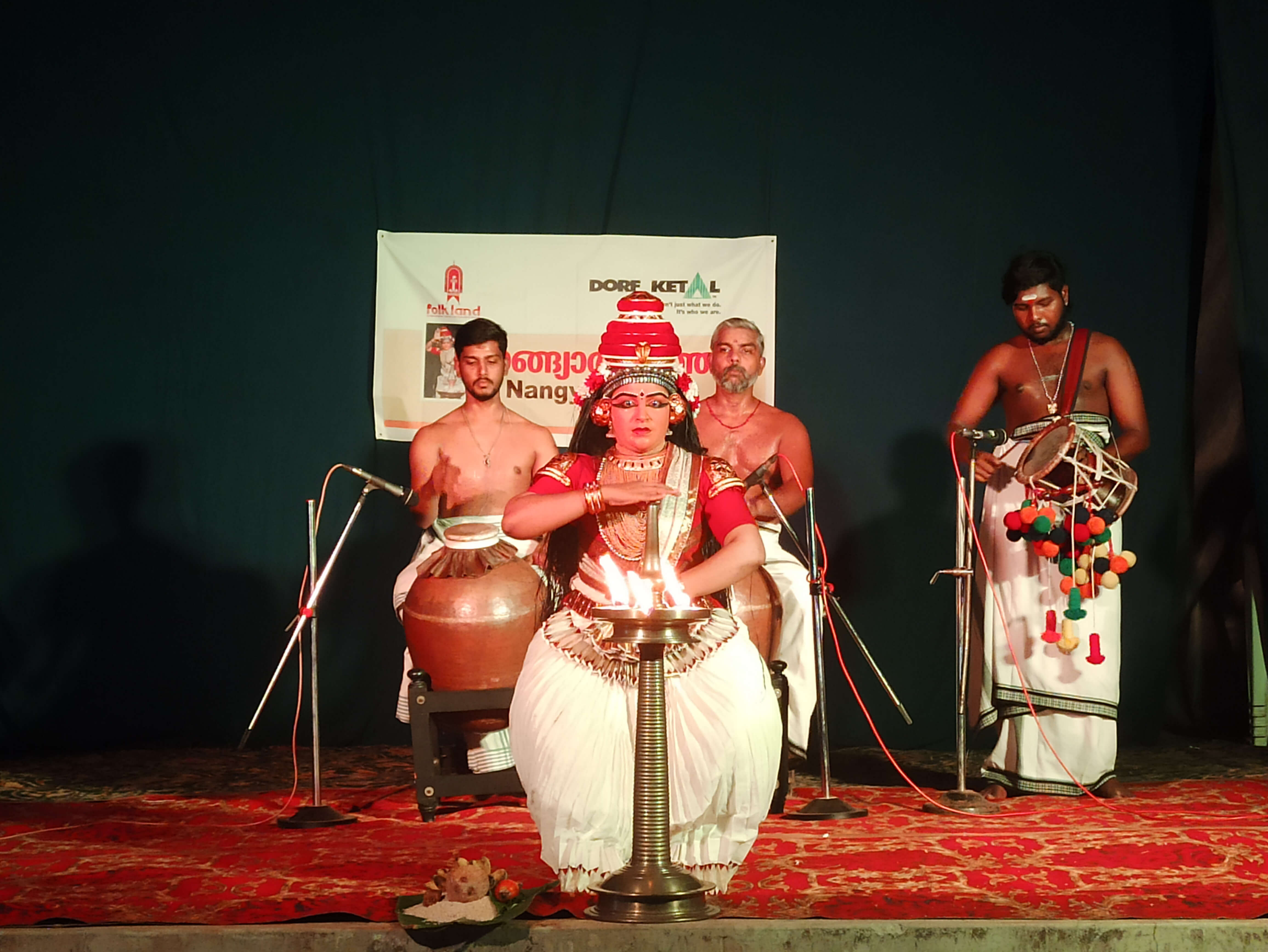 grace-in-tradition-nangyarkoothu-illuminates-kotoor-temple