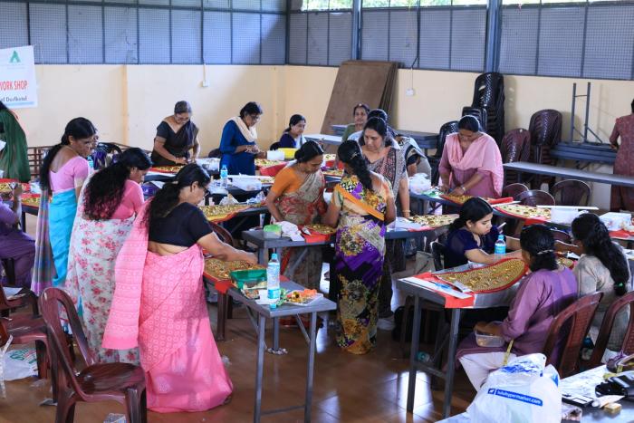 Empowering through tradition. Folkland's craft initiative in Aranmuala 