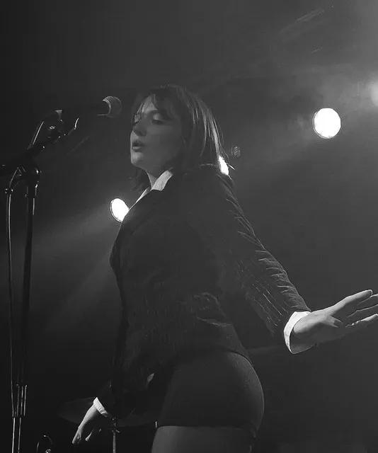 10 Questions with Flora Rose