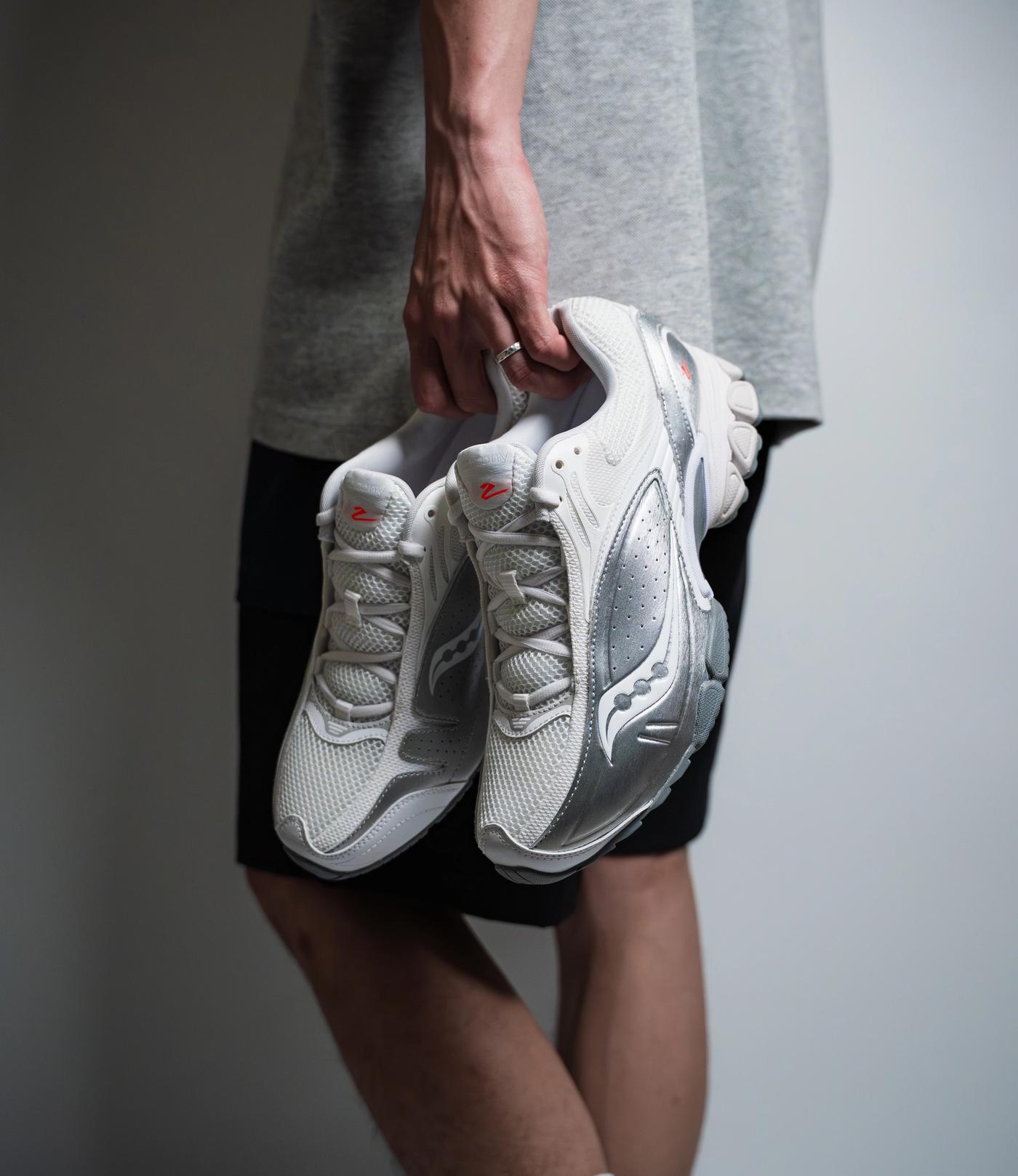 Y2K 復古跑鞋圈新選擇!Saucony ProGrid V2 登場!