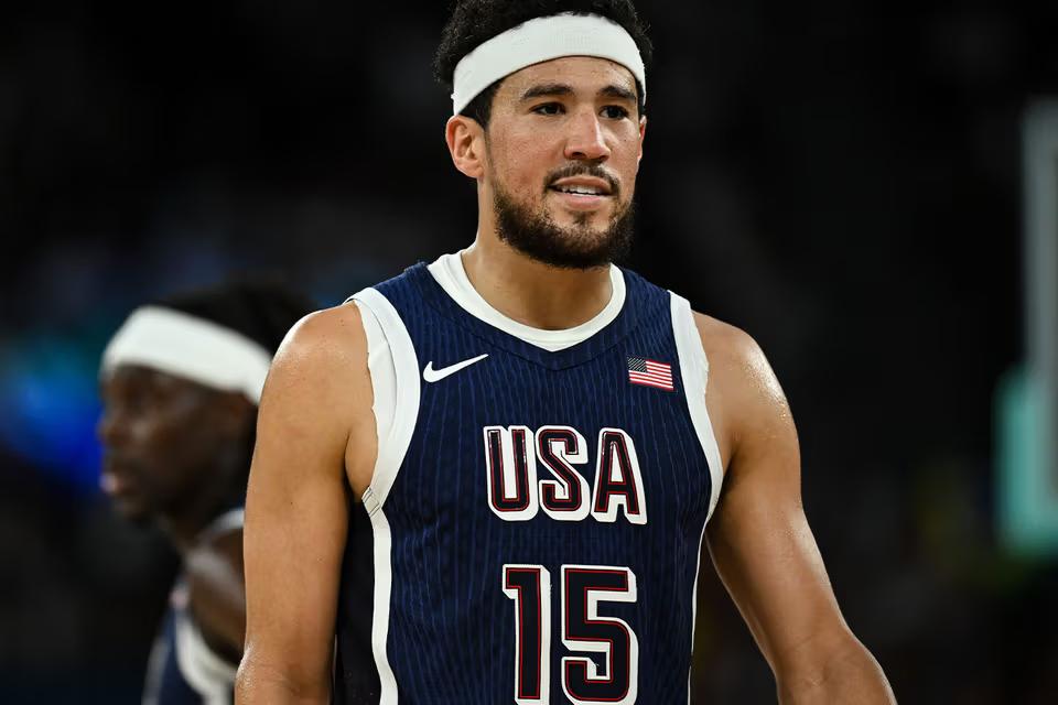 告別9年「1號」!Devin Booker 將改披「15號」戰袍 雙重致敬父親與國家隊