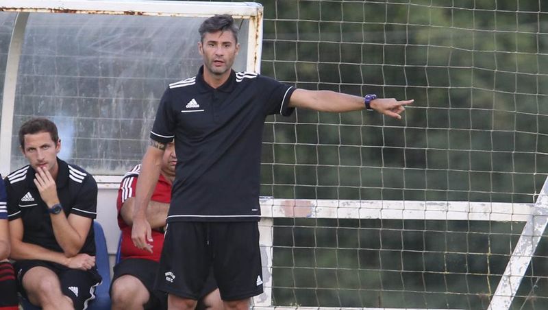 SERGIO CORINO: «El entrenador que esté con chicos debe tener como prioridad enseñar a niños y no subir de categoría y crecer rápidamente en categorías»