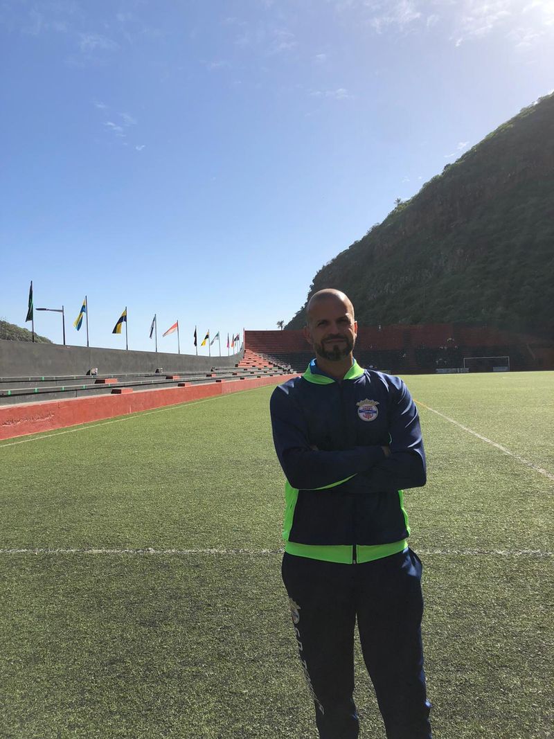 MIKI DUQUE: «Lo que nosotros hacemos es construir la base del futbolista, que es lo más importante. Por eso se llama fútbol base»