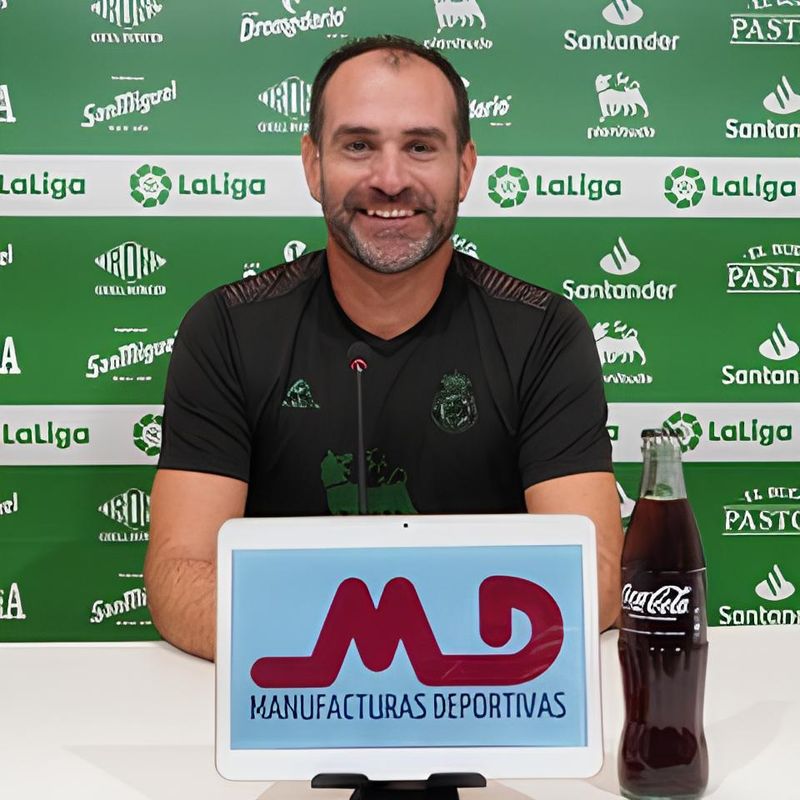 EZEQUIEL LOZA: «La vida me ha hecho darme cuenta de que el largo plazo no existe, así que me centro en el día a día»