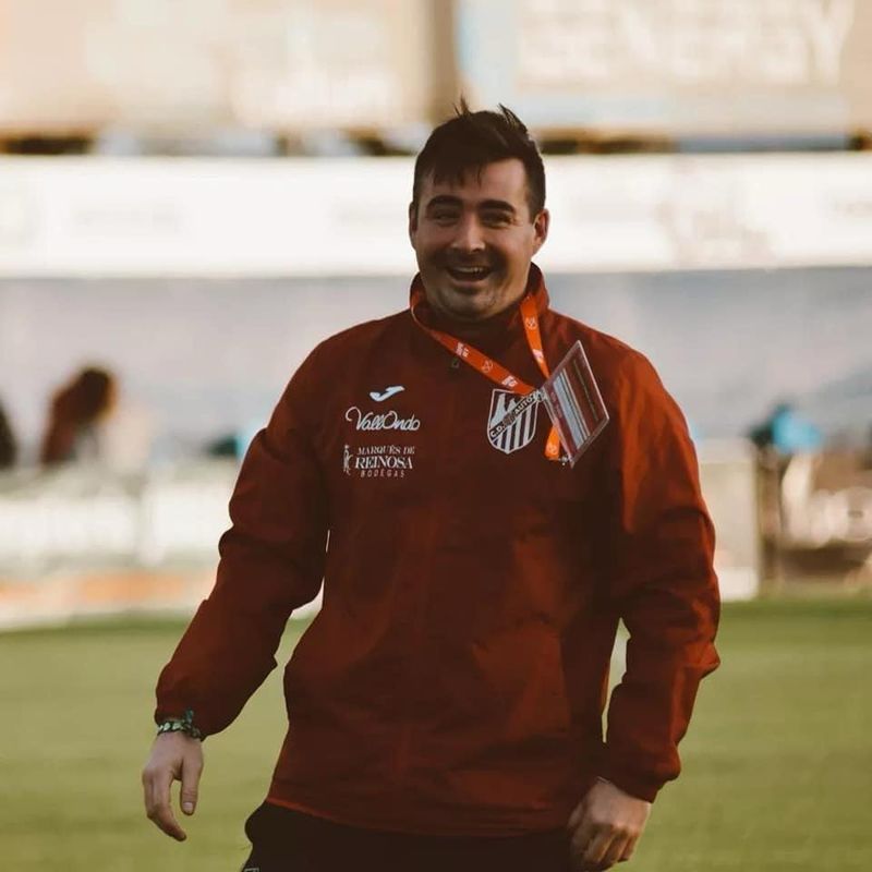 DAVID MARTÍNEZ: «Para mí lo más importante dentro de un vestuario son las personas»