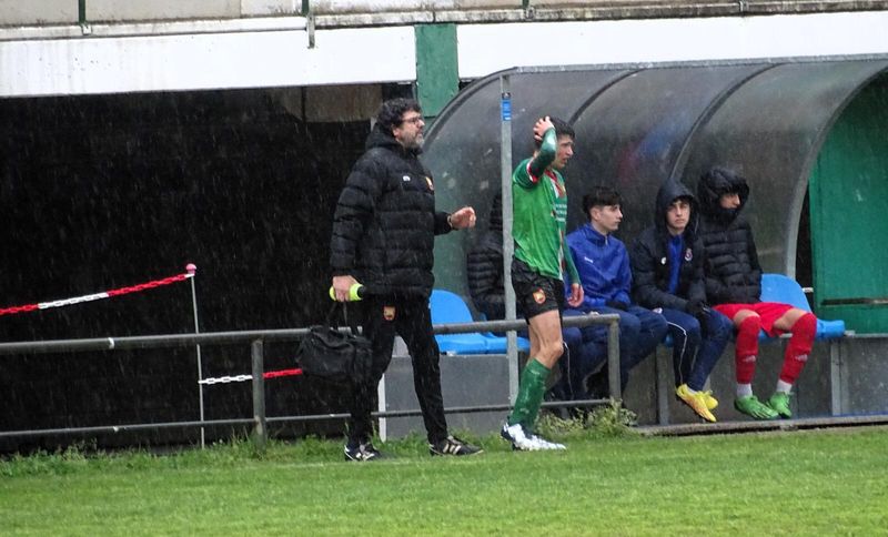 FERNANDO CERVANTES: «En categorías de futbol 8 creo que lo importante es la mejora del jugador»