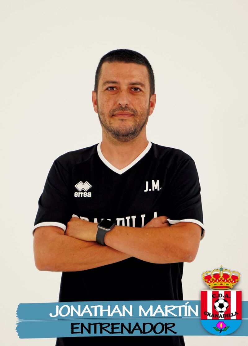 JONATHAN MARTÍN: «El fútbol te enseña a vivir»