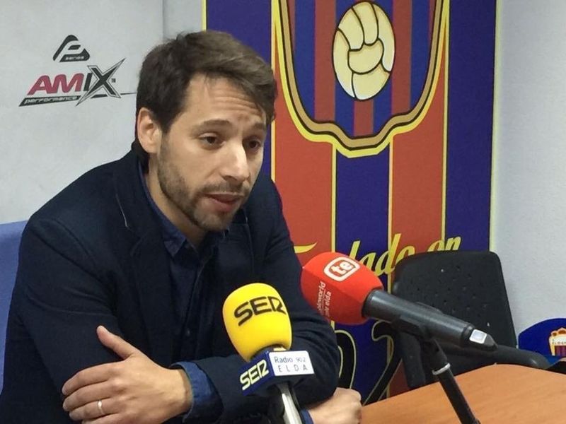 ROBERTO CAMPILLO : «Los entrenadores somos meros guías»