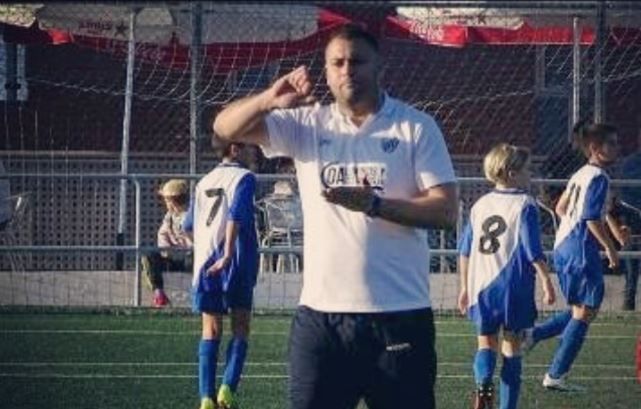 Charaf Eddine Dinar: «El futbol tiene valor, disciplina, y mucho respeto»