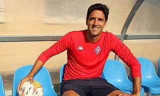 ÍÑIGO VÉLEZ: «En el futbol base está claro que todos quieren ganar, pero la idea es formar futbolistas en esas edades y que vayan progresando.»