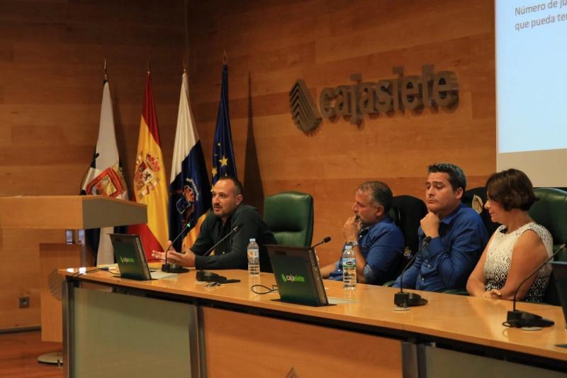 ENTREVISTA A SANTI LEMUS :»Al final la mejor tarea que puede realizar un entrenador dentro de un club, es ayudar a que se consigan los objetivos»