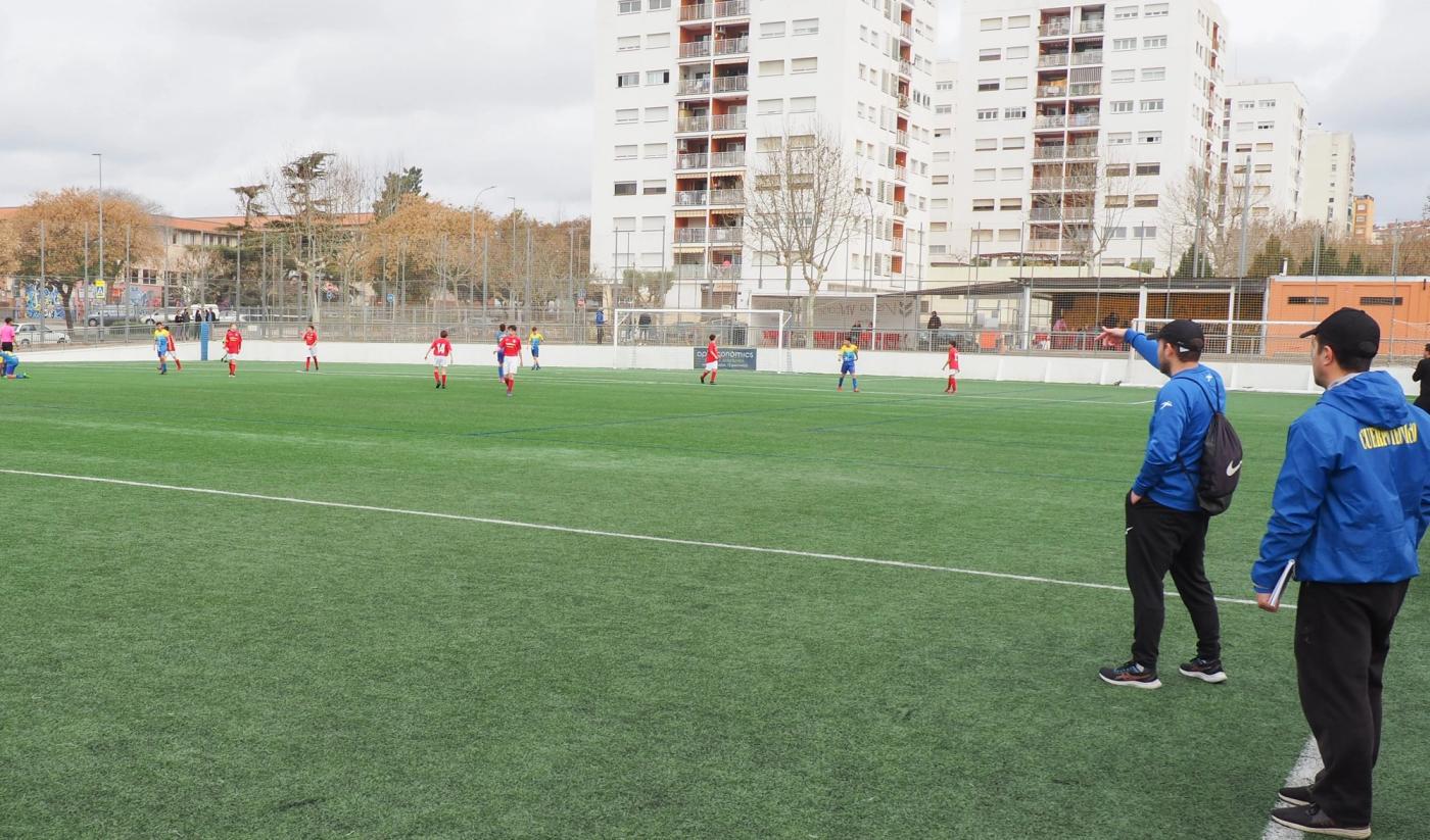SANTI FLORES: «En la formación hay que cuidar al jugador/a como si fuera parte de tu vida»