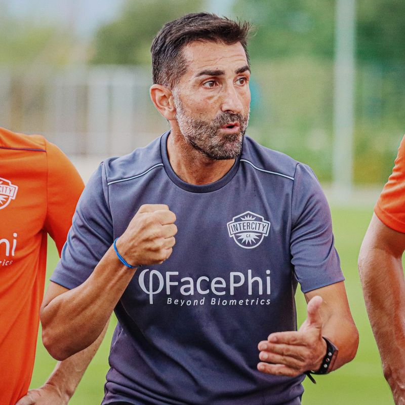 JOSÉ TOMÁS FRÍAS: «Los principios básicos que tenemos que tener es el de la formación constante»