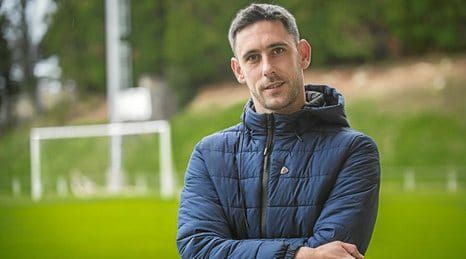 HARITZ ARANBURU: «Ser un buen entrenador de fútbol base no es sencillo»