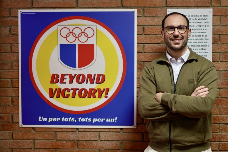 JORDI GONZÁLEZ: «El liderazgo en el fútbol base es la capacidad de influir positivamente en los jóvenes jugadores»