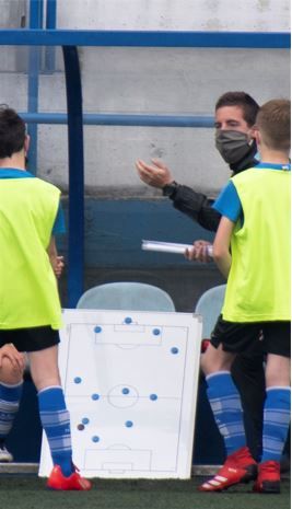 XABI ZABALA: «El futbol es algo más que ir a entrenar -jugar y marcharse.»
