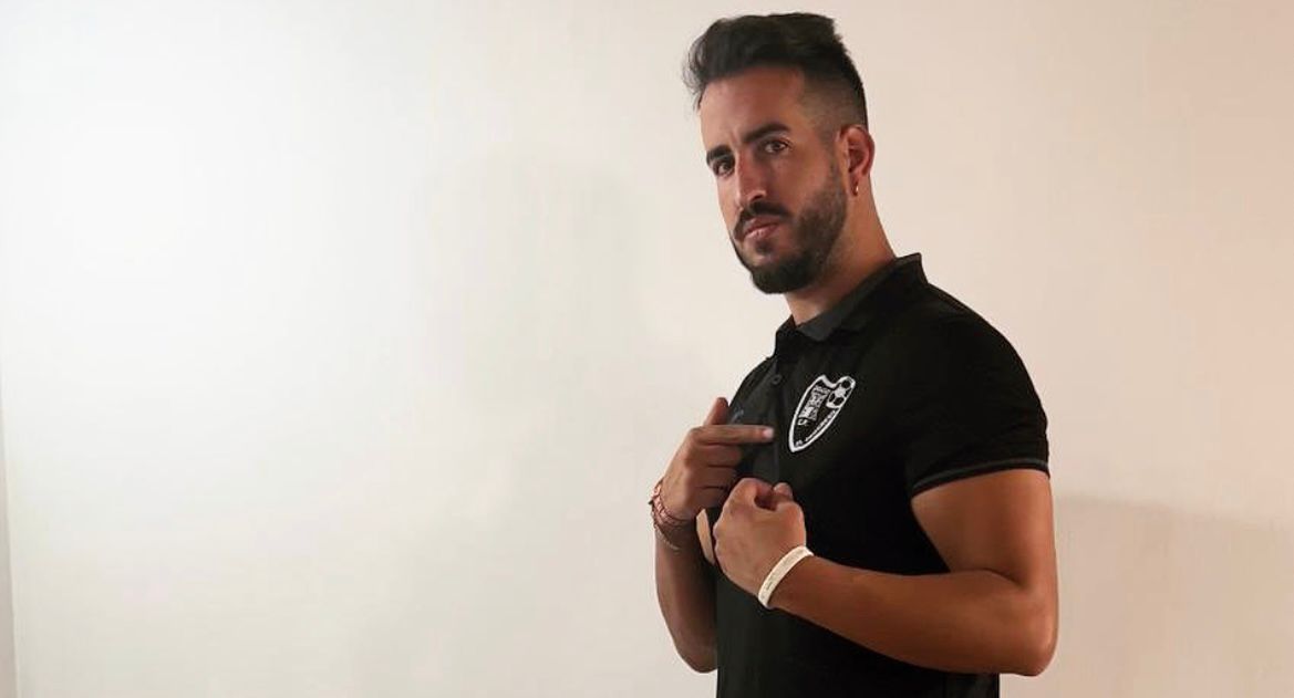 JOAQUÍN LÓPEZ: «Intento ir ayudando al futbolista para que piense dentro del campo»