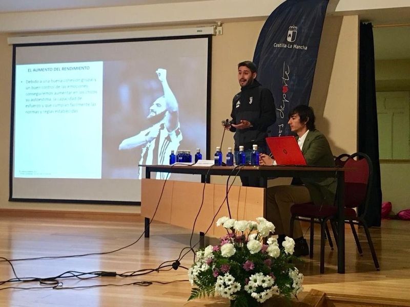 DIEGO ALVAREZ : «La formación es un proceso clave en el desarrollo del entrenador»