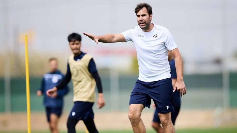IÑAKI BEA: «El error no se puede eliminar de futbol. Hay que entenderlo»