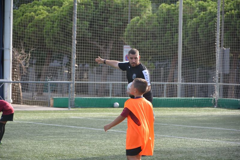 IVÁN RIERA: «El futbol base es perfecto para el ensayo error, para el aprender a construir tus sesiones»